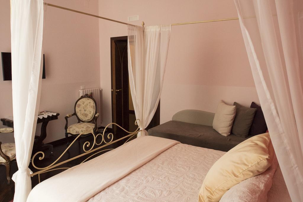 B&B Domus Garibaldi Salerno Eksteriør bilde